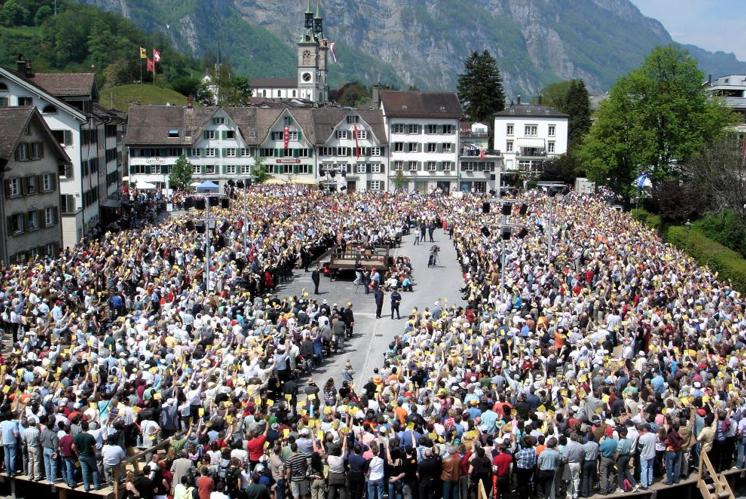 Glarner entscheiden über Kirchensteuer für Firmen Glarner entscheiden über Kirchensteuer für Firmen