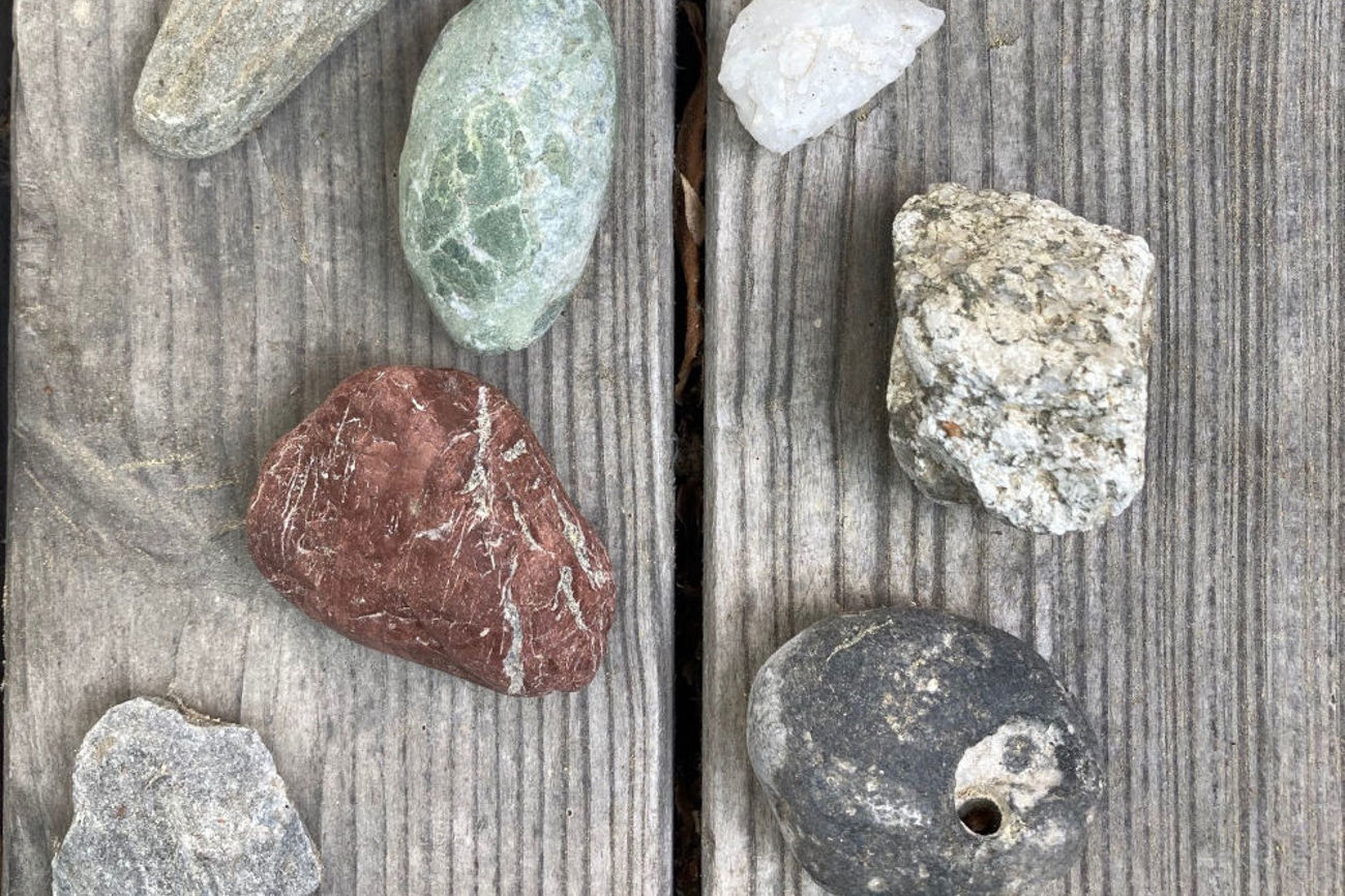 Seine Farben und Formen wiederspiegeln die Vielfalt des Lebens. Fundstücke von Wanderungen und Reisen. | Foto: Annette Spitzenberg Seine Farben und Formen wiederspiegeln die Vielfalt des Lebens. Fundstücke von Wanderungen und Reisen. | Foto: Annette Spitzenberg