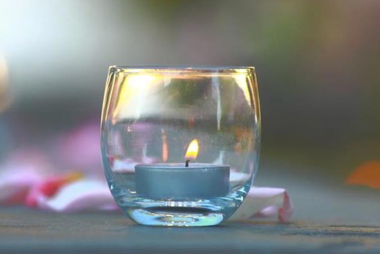 Mit Licht ein Zeichen der Solidarität setzen Mit Licht ein Zeichen der Solidarität setzen
