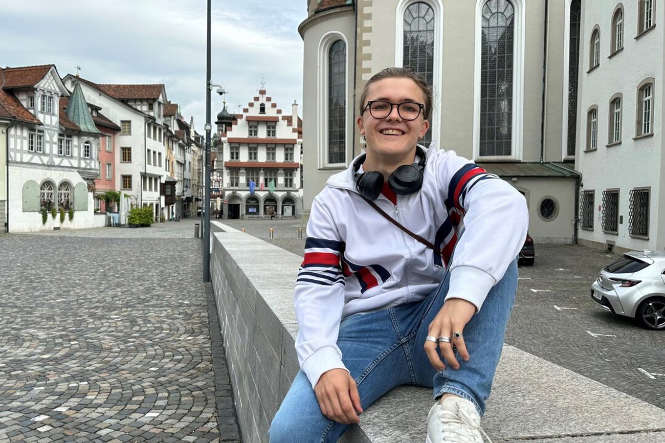 Der 20-jährige Giordano Barth leitet das von den Landeskirchen im Kanton St. Gallen und beider Appenzell lancierte Projekt «Sunday Playlist». Foto: Roger Fuchs Der 20-jährige Giordano Barth leitet das von den Landeskirchen im Kanton St. Gallen und beider Appenzell lancierte Projekt «Sunday Playlist». Foto: Roger Fuchs